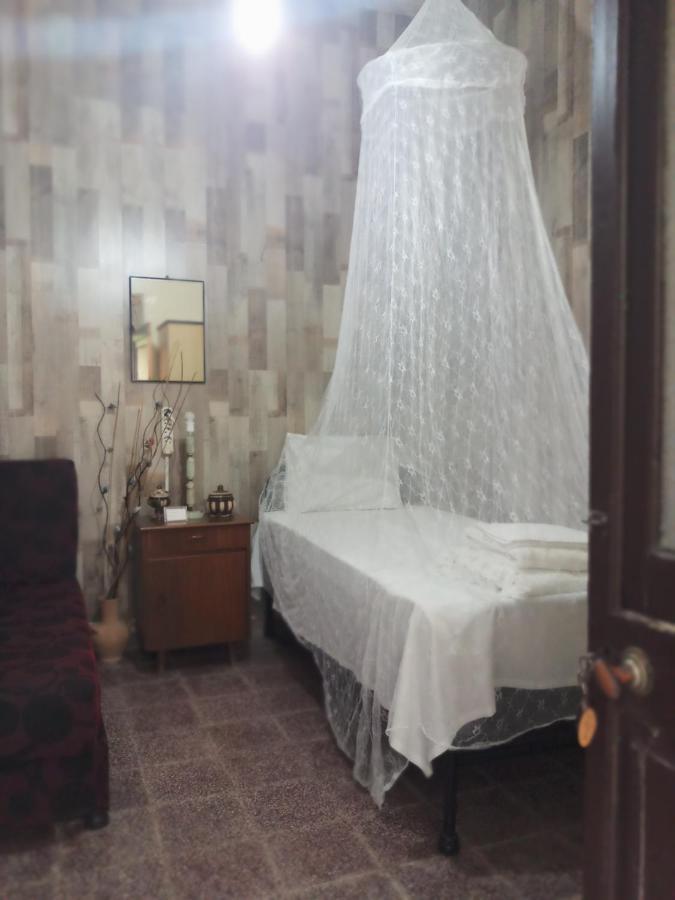 Mystery Garden Guest House ファマグスタ エクステリア 写真