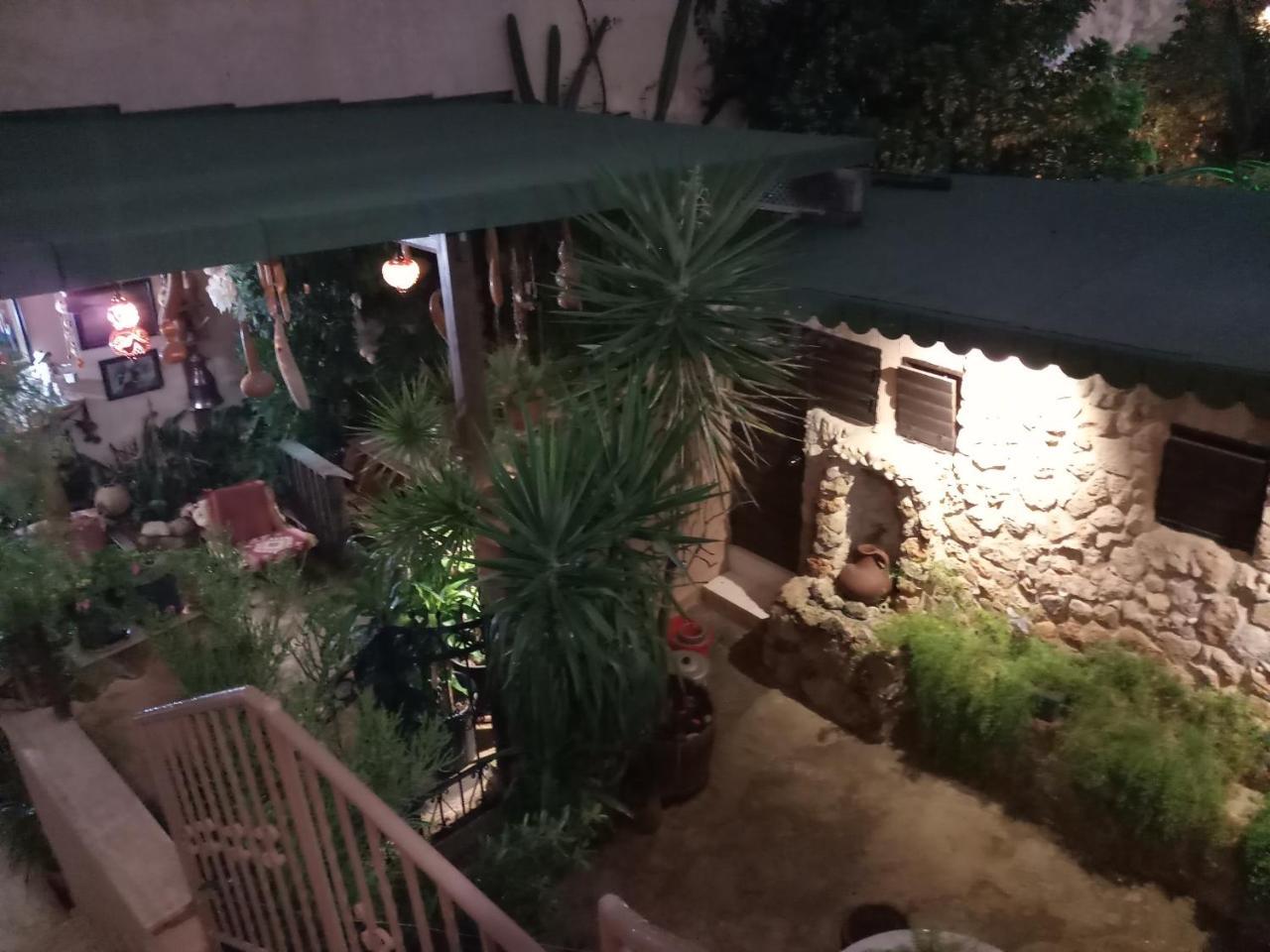 Mystery Garden Guest House ファマグスタ エクステリア 写真